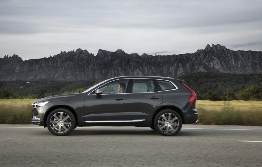  Volvo XC60 D5 Inscription 2017 года  (WW) (фото 7 из 42)